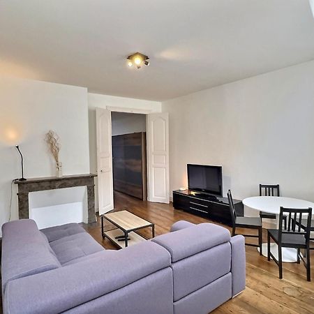 Apartament Wonderhost, Superbes Volumes Et Charme De L'Ancien Pau Zewnętrze zdjęcie