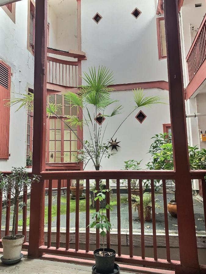 Apartament Wonderhost, Superbes Volumes Et Charme De L'Ancien Pau Zewnętrze zdjęcie